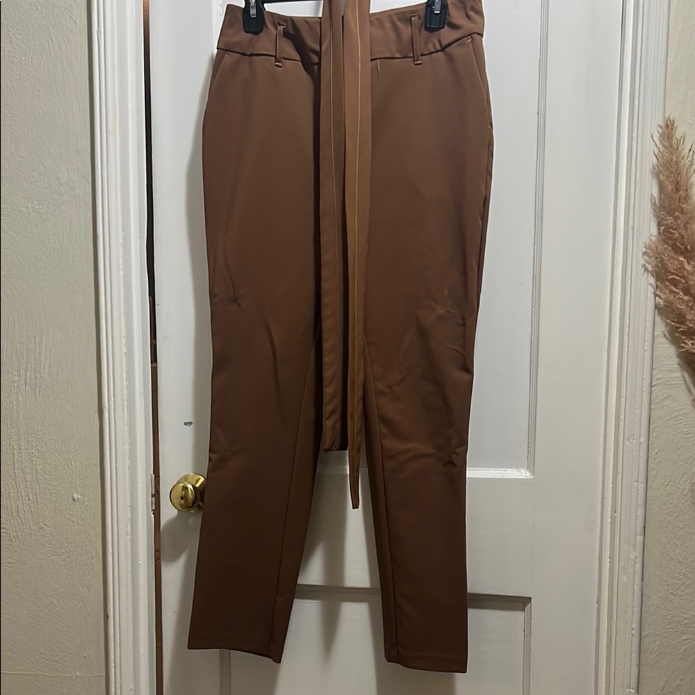 Women’s pants with tie
